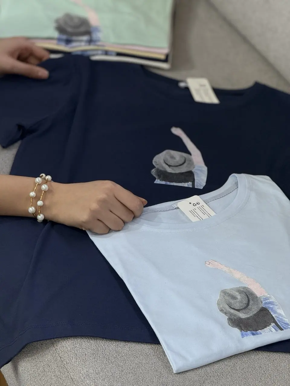 تیشرت زنانه آیسو دنیا